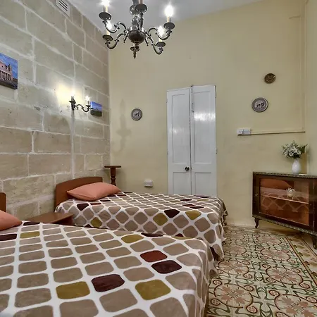 No. 27 Samaria * Sliema
